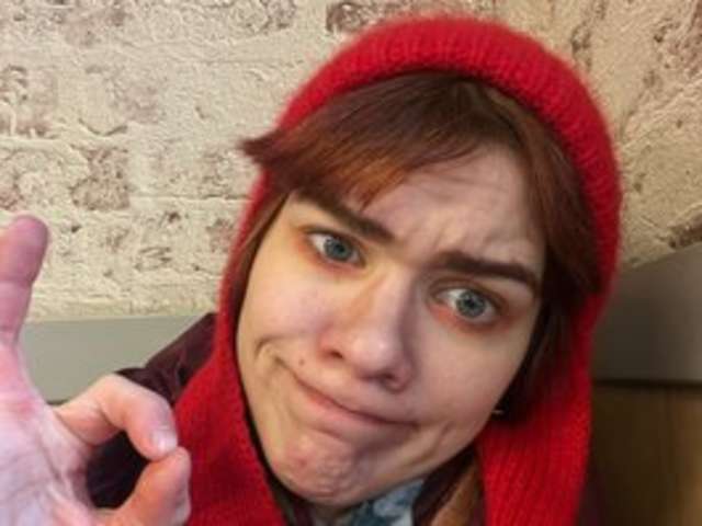 go to chat with alenahumanoid