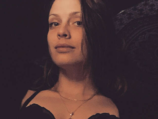 go to chat with alicemay