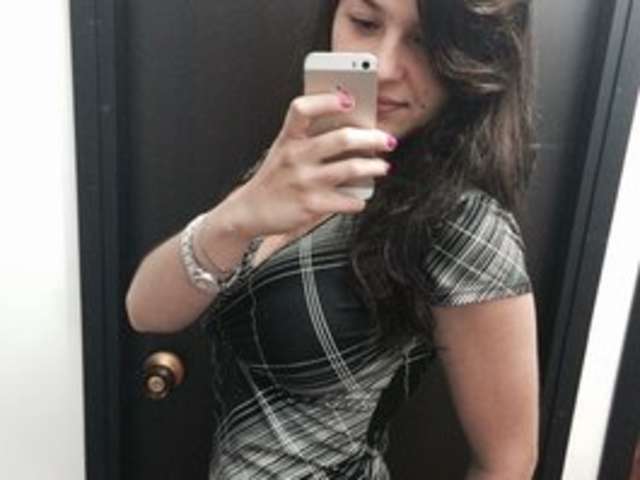 go to chat with angelaagomez