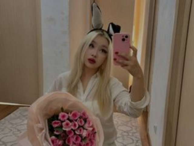 go to chat with angelicaya