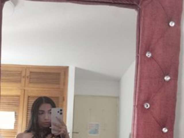 go to chat with annikha-09