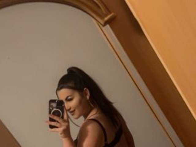 go to chat with ashlyn-peaks