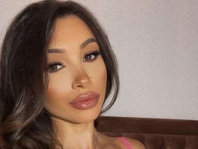 go to chat with aylinhoney