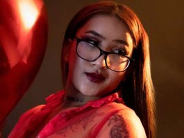 go to chat with ayshel--