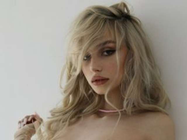 go to chat with babeholly