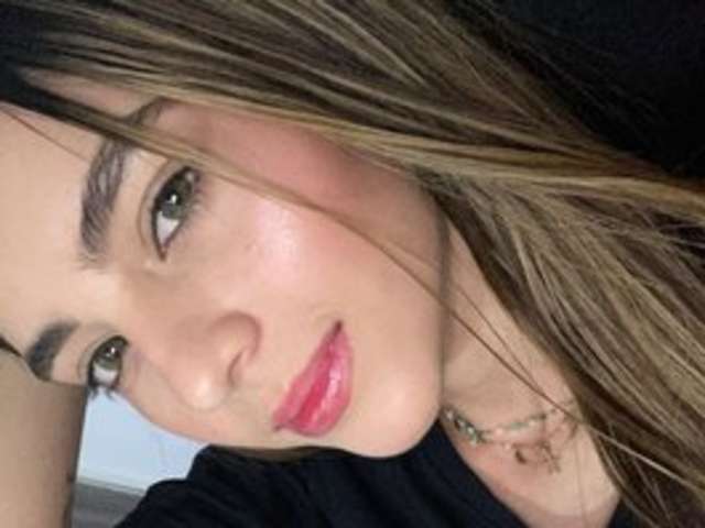 go to chat with baby-cute