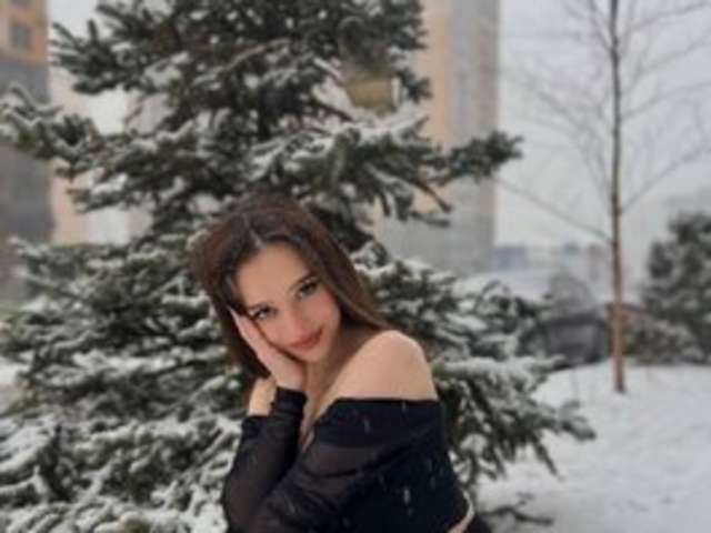 go to chat with barbie-dance
