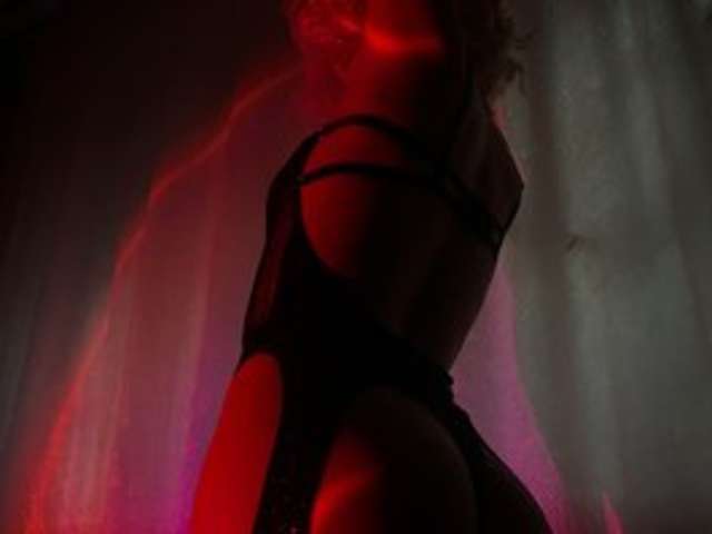 go to chat with barbiekk