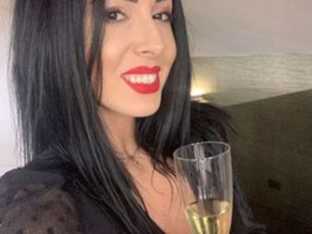 go to chat with bellahot77