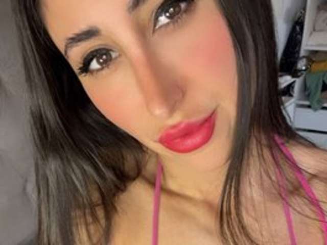 go to chat with bellesophie27