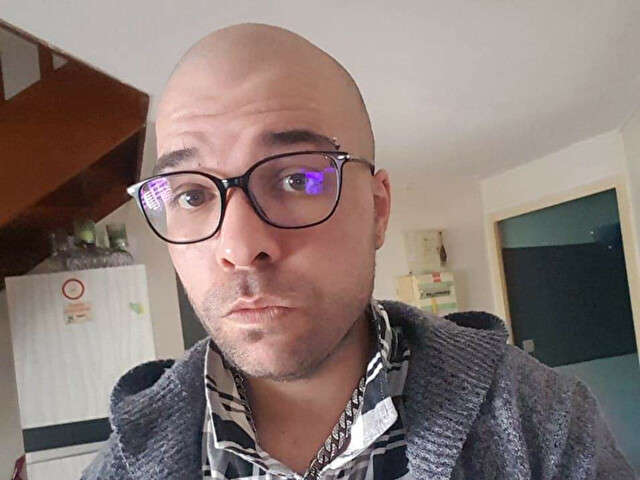 go to chat with benoit682