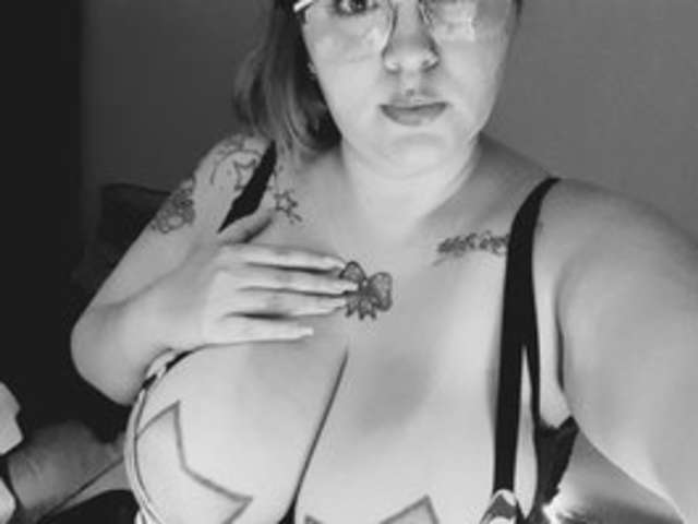 go to chat with biankastar