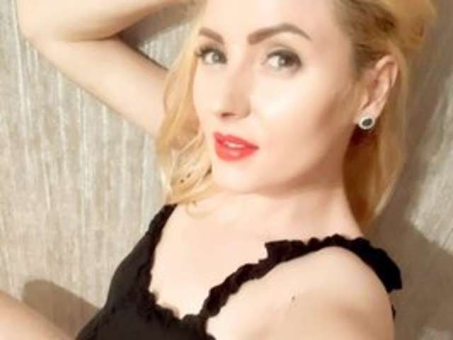 go to chat with blondebab3