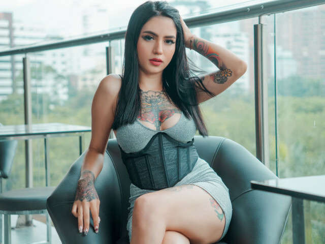 NIKKILAURENT free sexy photo