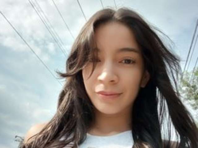 go to chat with cali-wanda
