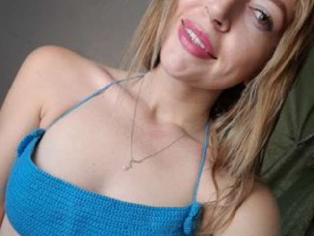 CANDYLOVET amateur webcam photo