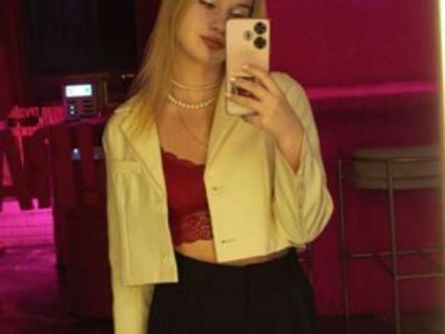 go to chat with caramelka