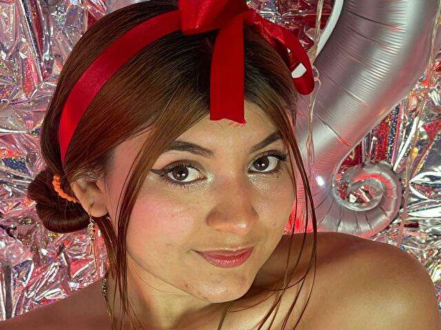 go to chat with carolayrosse
