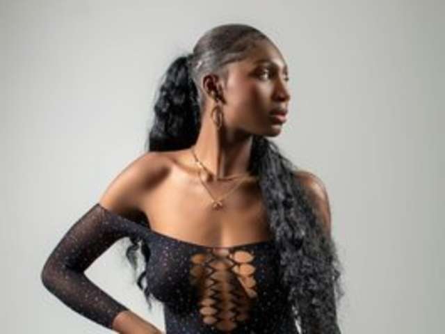 go to chat with celine-009