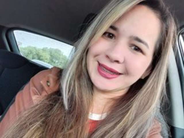 go to chat with chantal-adams