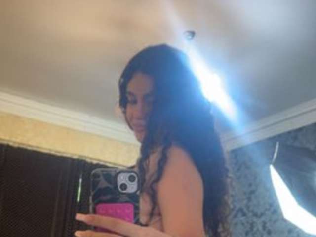 go to chat with charlotte_mave