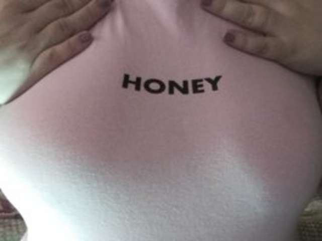 go to chat with charming-Rina