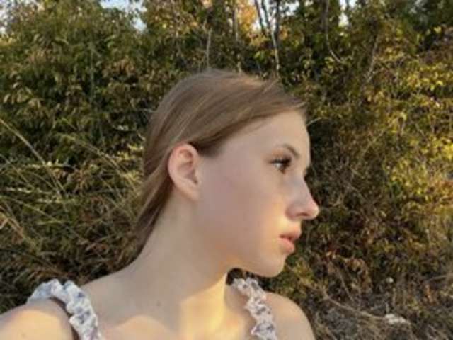 go to chat with chironika