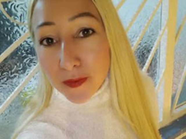 go to chat with chrystal85