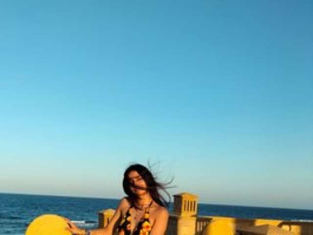 go to chat with cristsina