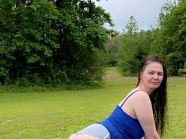 go to chat with crystalbelle69