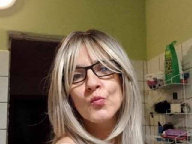 go to chat with csinilora00
