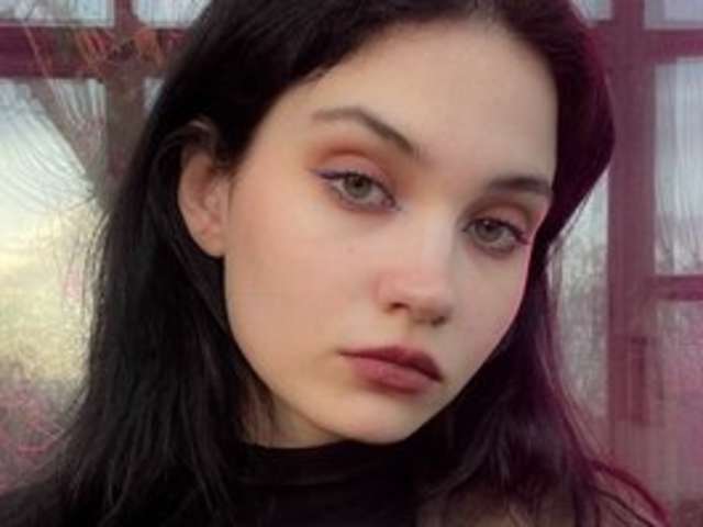 go to chat with curlymary