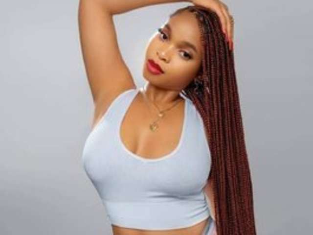 go to chat with curvy-Queen12