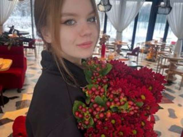go to chat with cutieglow