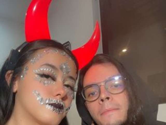 go to chat with daya-and-dan