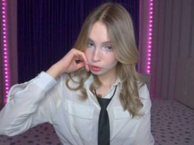 go to chat with devilishEllie