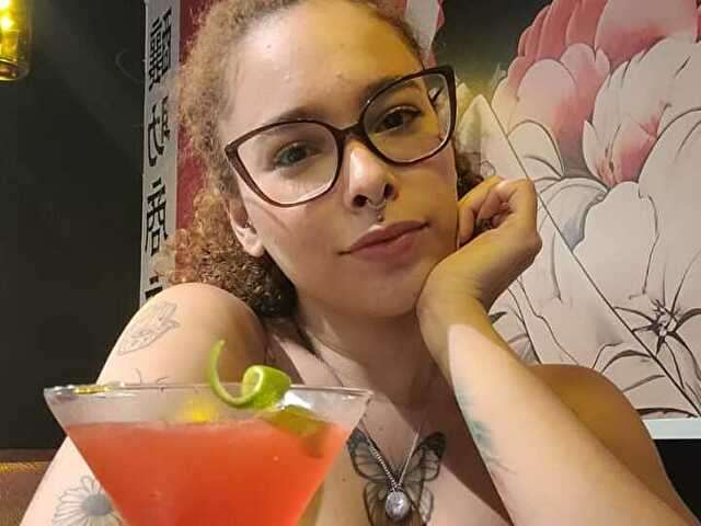 go to chat with dominamoon
