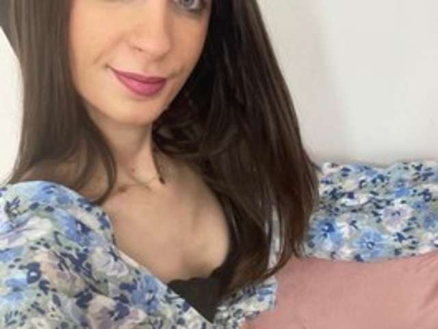 go to chat with ella-myst