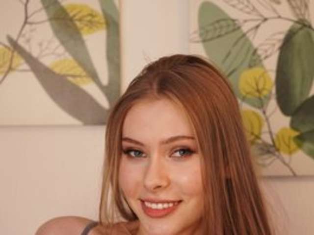 go to chat with elliediaz