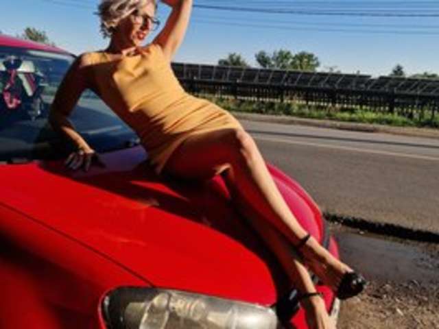 go to chat with elsiemack