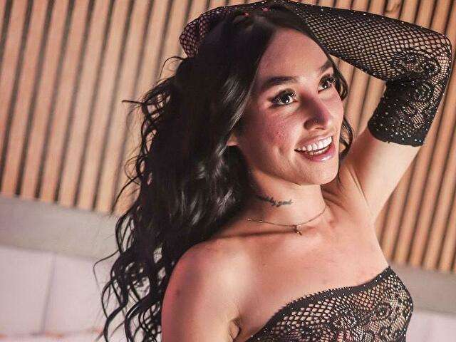 go to chat with emillystone