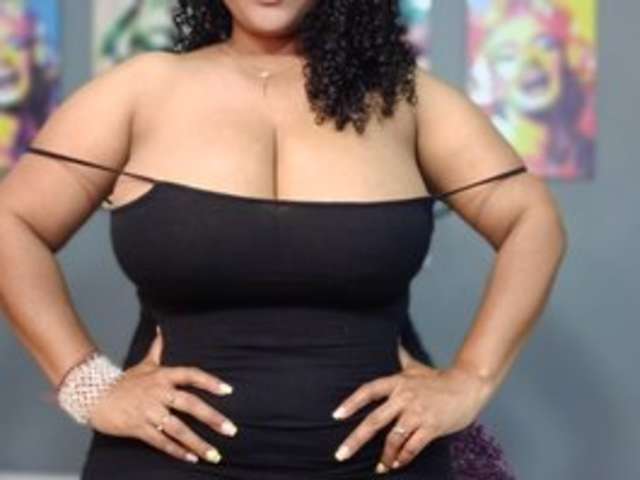 go to chat with emma-ebony