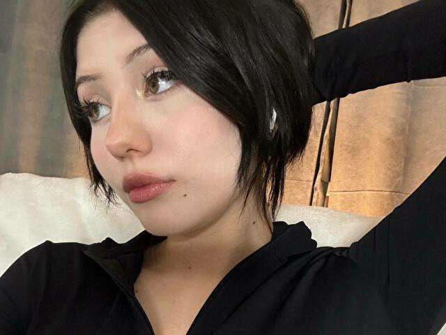 go to chat with evelinavluv