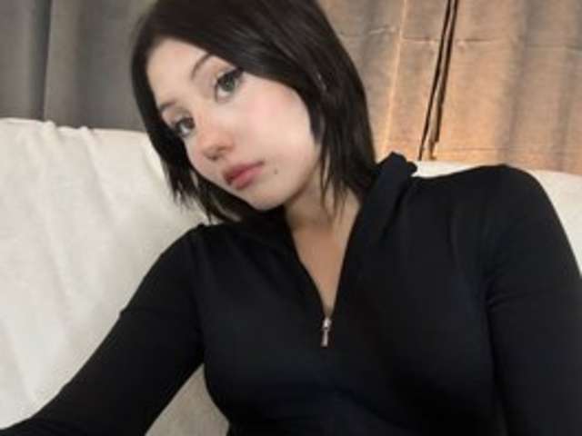 go to chat with evelinevluv