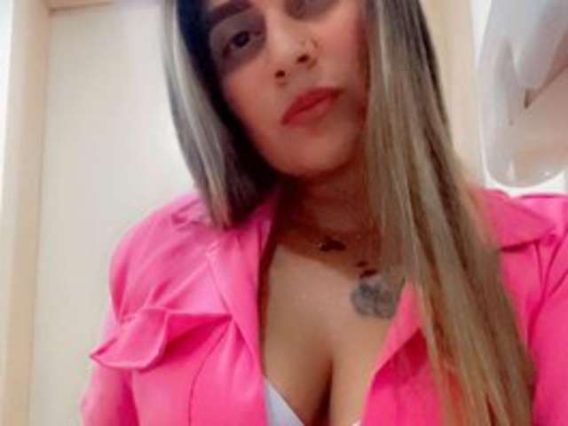 go to chat with evelyn6