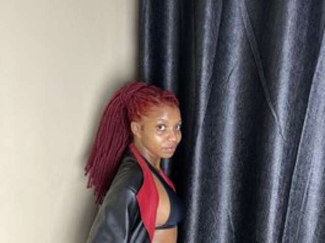 FIERYCARAMEL amateur webcam photo