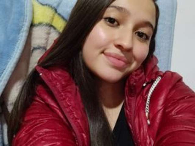 go to chat with gema-roberts