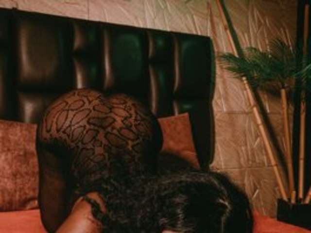 go to chat with godessebony