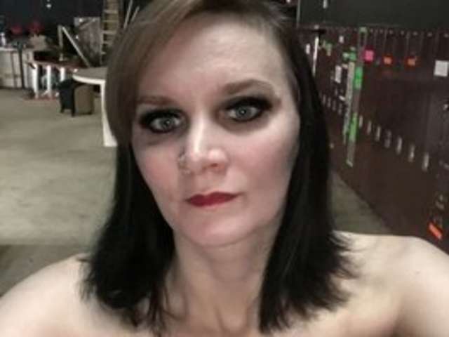 go to chat with hotmodel1984