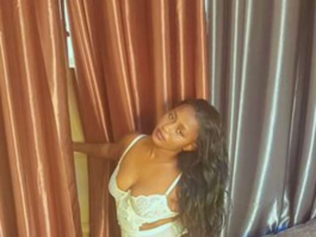 go to chat with hottara99